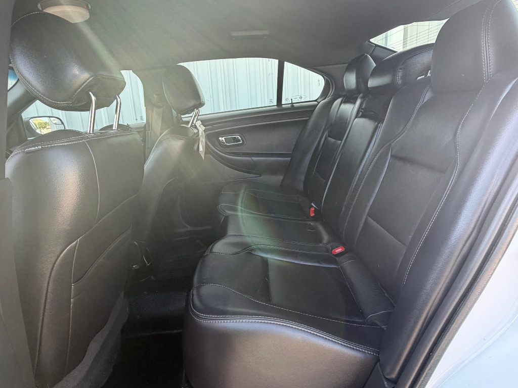 2018 Ford Taurus - $11,995